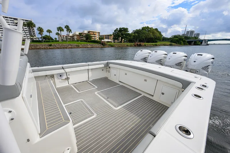 Revelry Yacht Photos Pics 41 Regulator REVELRY - Starboard View of Cockpit