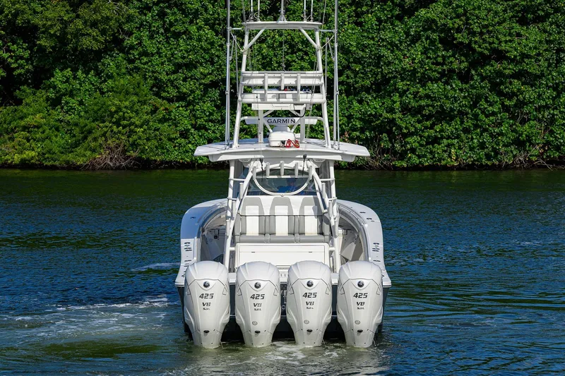 Revelry Yacht Photos Pics 41 Regulator REVELRY - Aft Profile