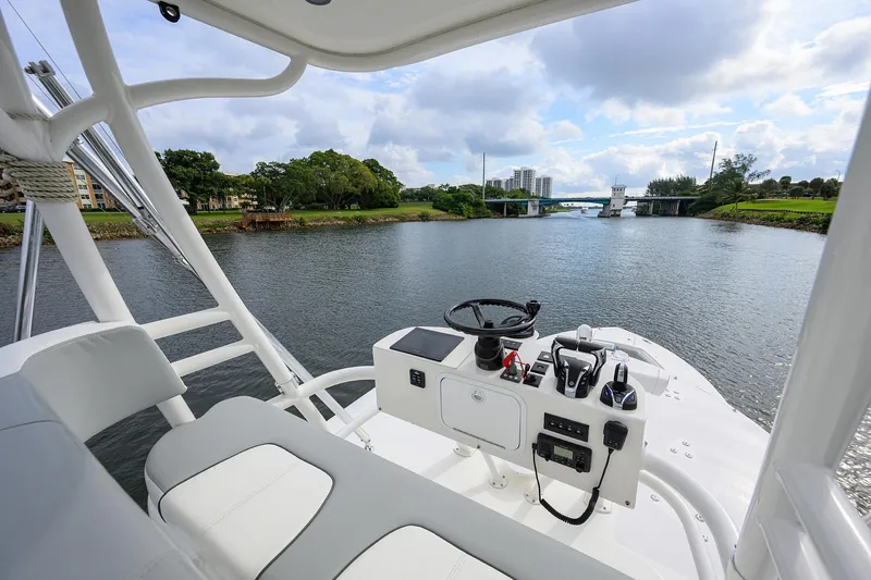 Revelry Yacht Photos Pics 41 Regulator REVELRY - Tower