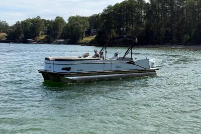 Avalon Catalina Versatile Rear Bench - 25'