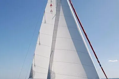 Catalina 385