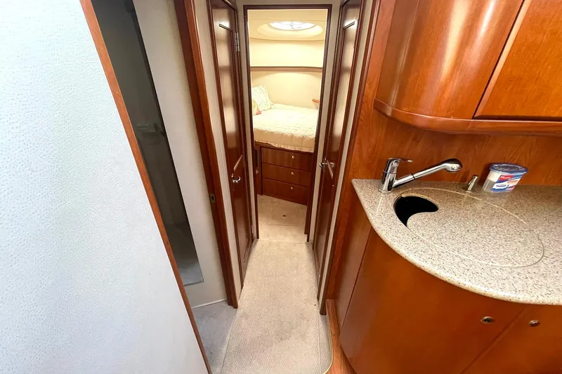 Hobe Yacht Photos Pics COMPANIONWAY LOOKING FORWARD TO PRIVATE MASTER STATEROOM