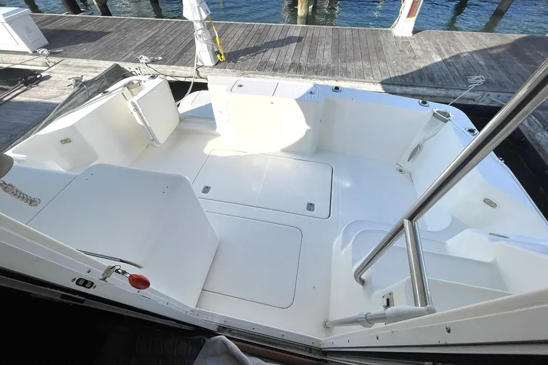 Hobe Yacht Photos Pics AFT COCKPIT OVERVIEW