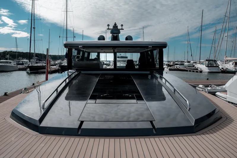 Explorer 1 Yacht Photos Pics Ridas 62