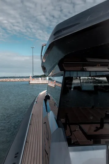 Explorer 1 Yacht Photos Pics Ridas 62