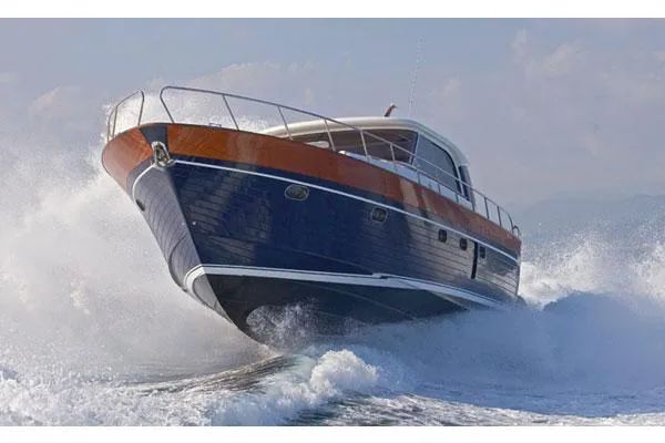  Yacht Photos Pics Manufacturer Provided Image: Running