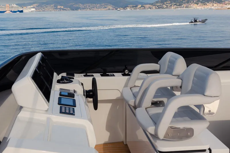 Mini K2 Yacht Photos Pics 