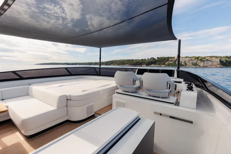 Mini K2 Yacht Photos Pics 