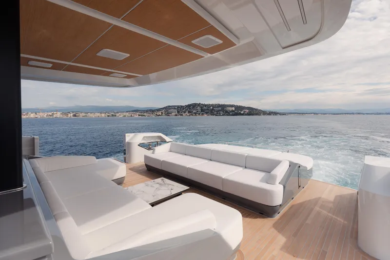 Mini K2 Yacht Photos Pics 