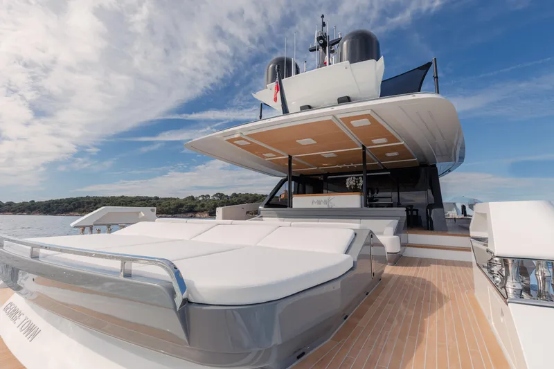 Mini K2 Yacht Photos Pics 