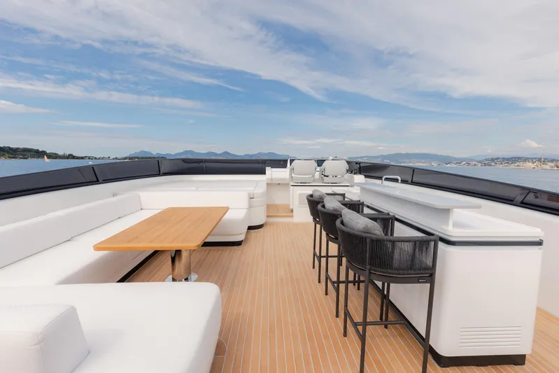 Mini K2 Yacht Photos Pics 