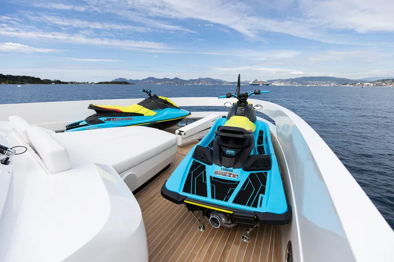 Mini K2 Yacht Photos Pics 