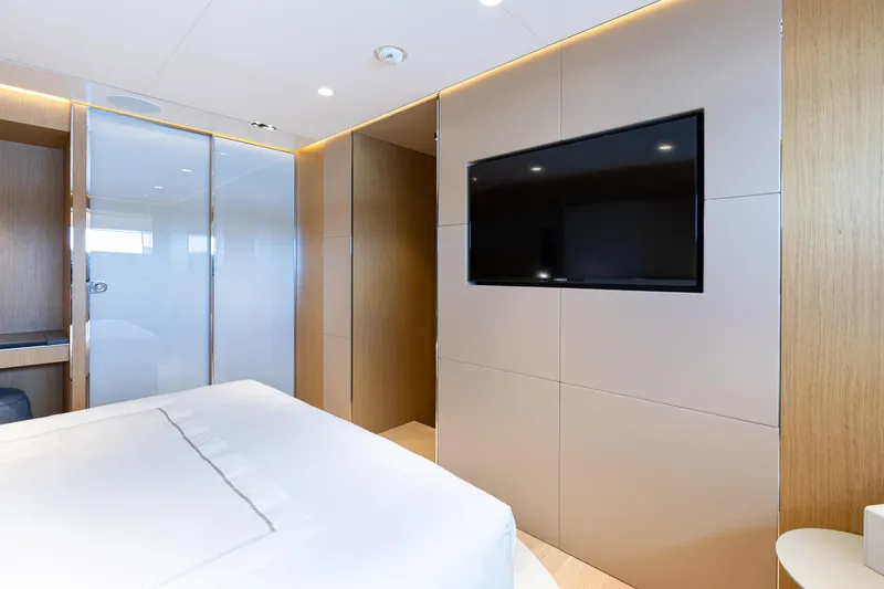 Mini K2 Yacht Photos Pics 