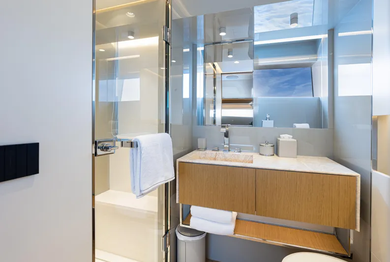 Mini K2 Yacht Photos Pics 