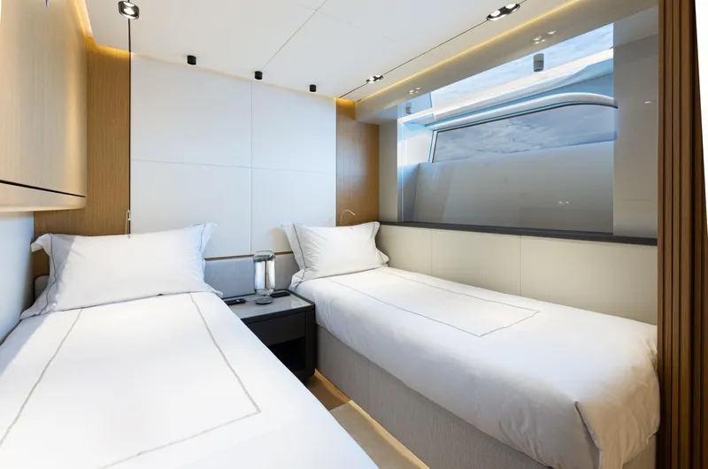 Mini K2 Yacht Photos Pics 