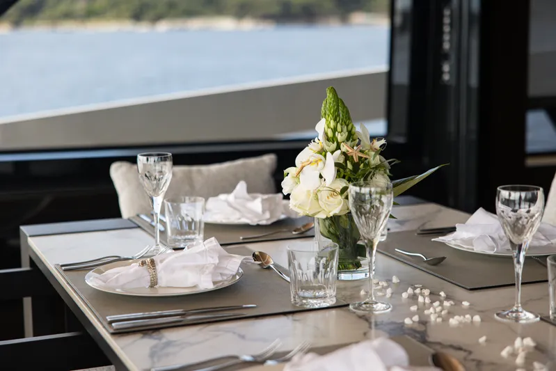 Mini K2 Yacht Photos Pics 