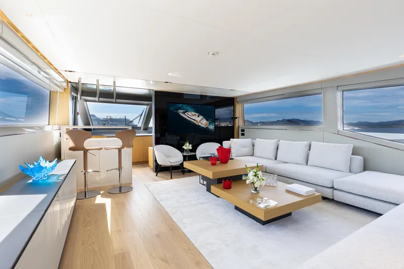 Mini K2 Yacht Photos Pics 