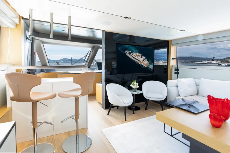 Mini K2 Yacht Photos Pics 