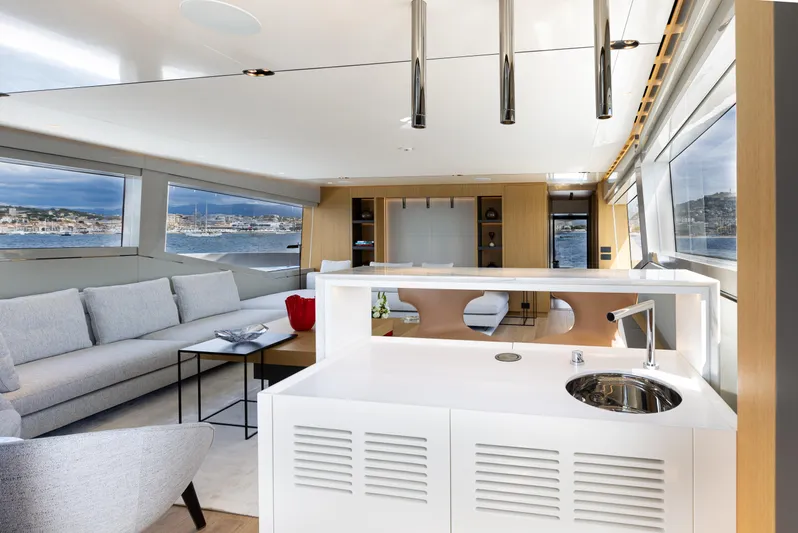 Mini K2 Yacht Photos Pics 