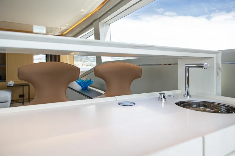 Mini K2 Yacht Photos Pics 