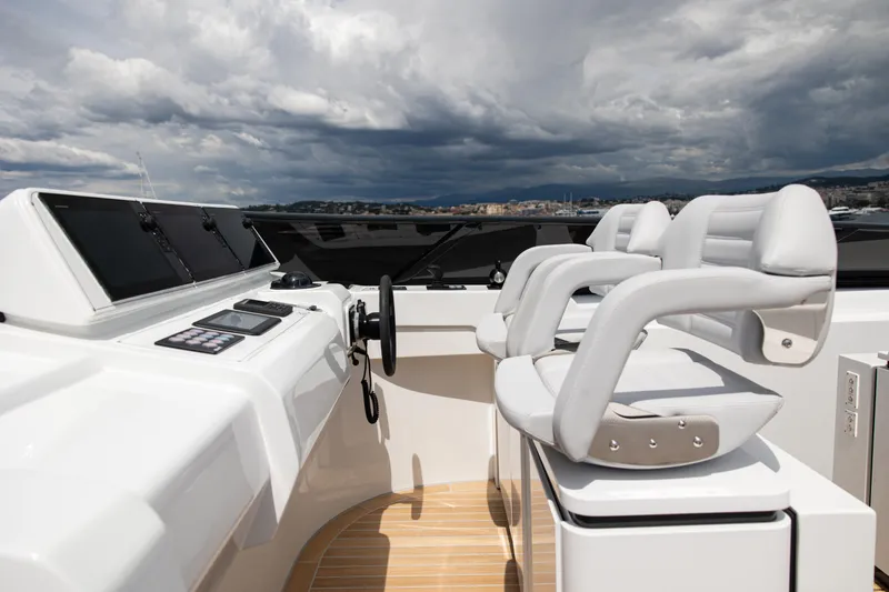 Mini K2 Yacht Photos Pics 