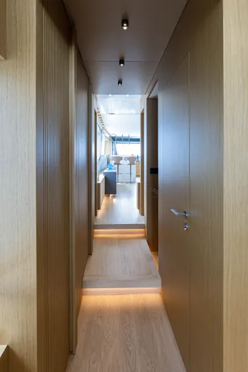 Mini K2 Yacht Photos Pics 