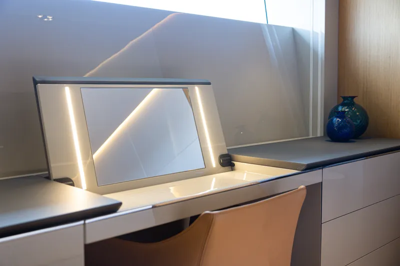 Mini K2 Yacht Photos Pics 