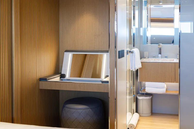 Mini K2 Yacht Photos Pics 