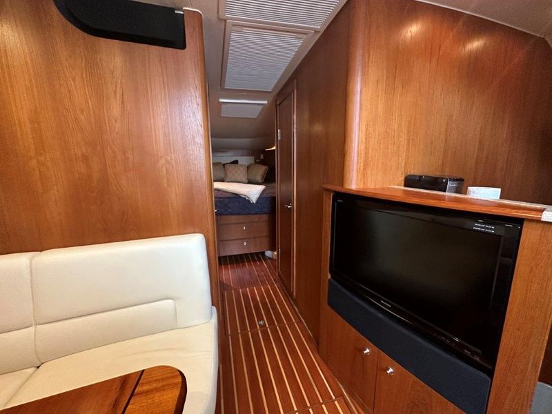 2011 Tiara Yachts 43 Open