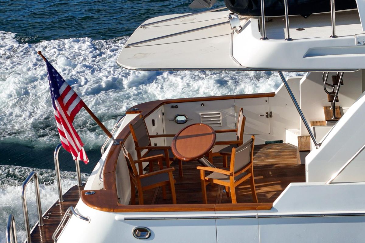 2006 Ocean Alexander 64 