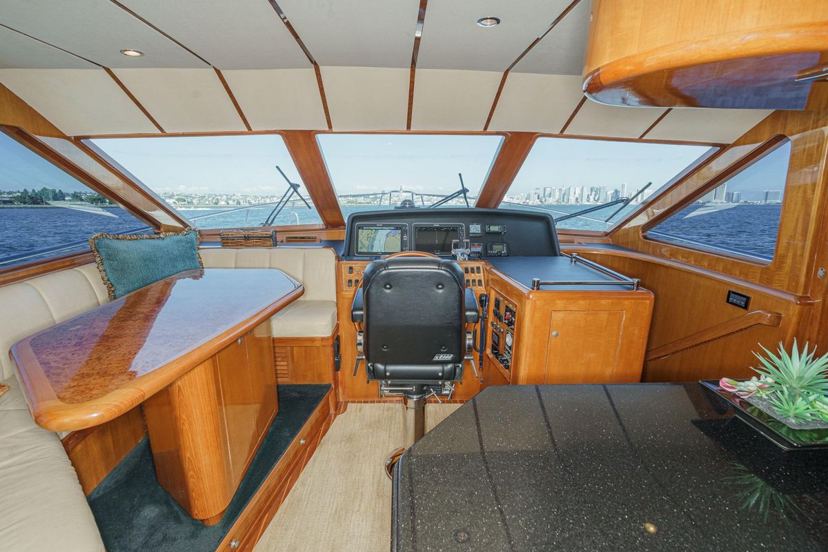 2006 Ocean Alexander 64 