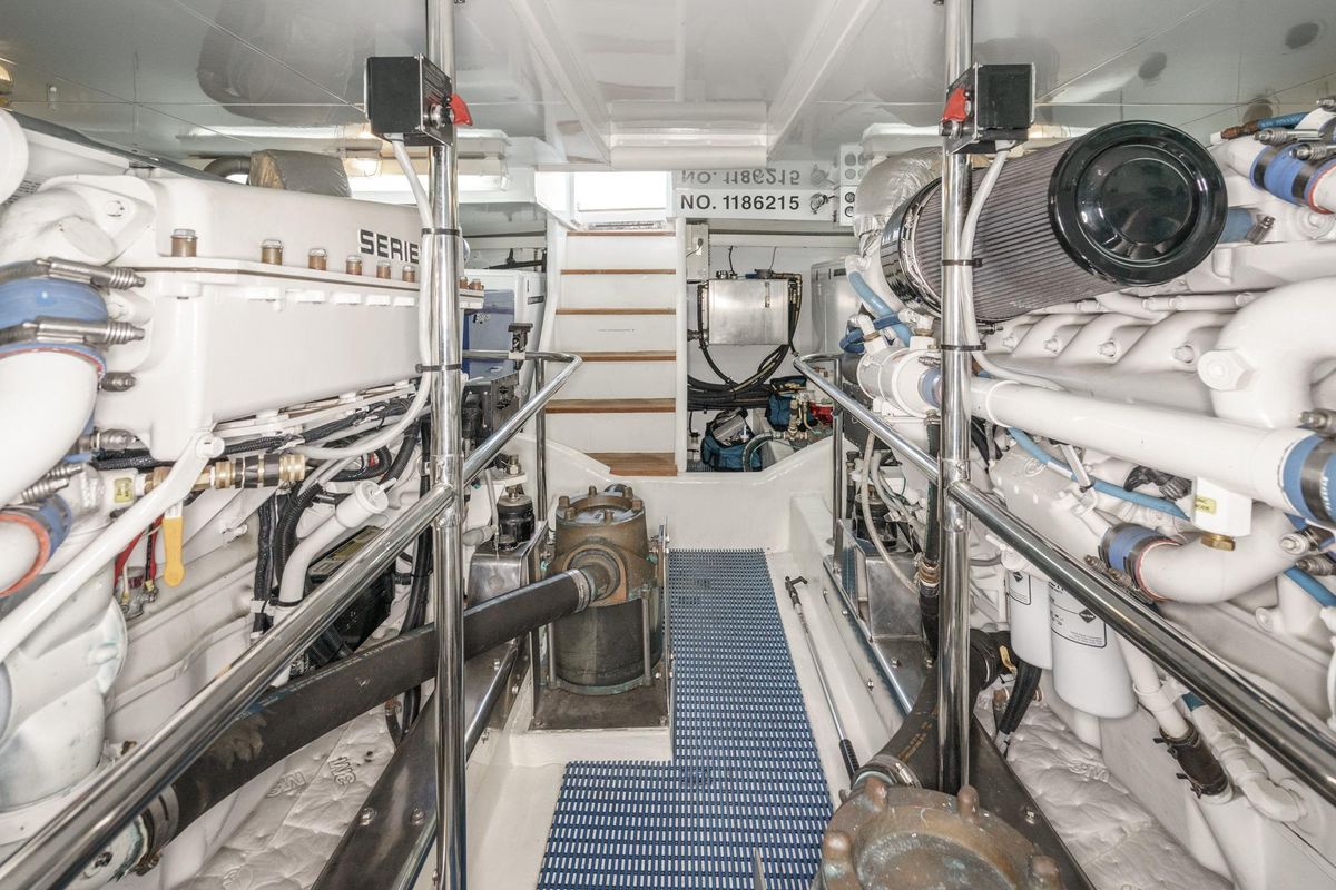 2006 Ocean Alexander 64 