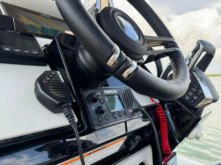  Yacht Photos Pics Close-up of the 2025 Ranieri CAYMAN 38.0 EXECUTIVE boat's steering console.