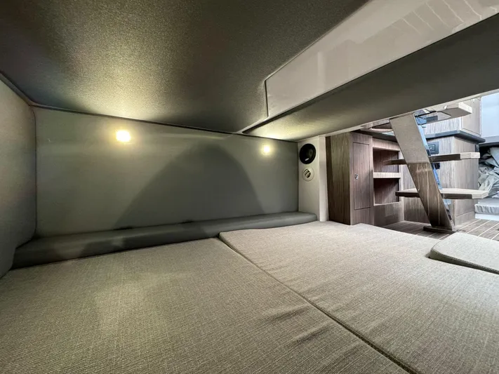  Yacht Photos Pics Interior cabin of 2025 Ranieri CAYMAN 38.0 EXECUTIVE with modern design and cozy lighting.