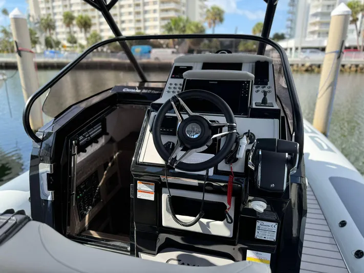  Yacht Photos Pics Cockpit of 2025 Ranieri CAYMAN 38.0 EXECUTIVE boat docked at marina.