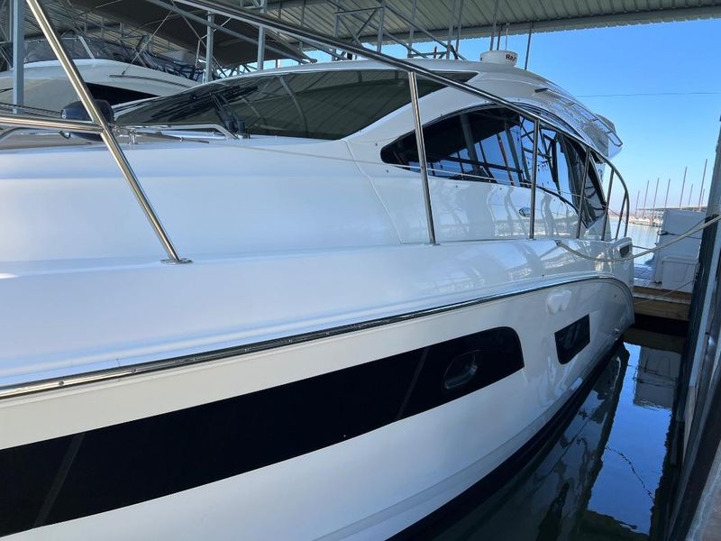 2016 Sea Ray 400 Sundancer
