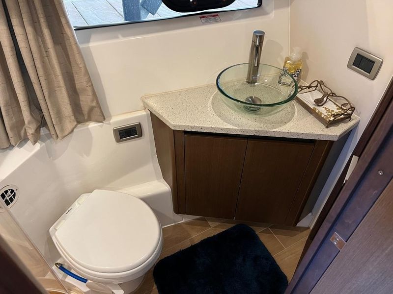 2016 Sea Ray 400 Sundancer