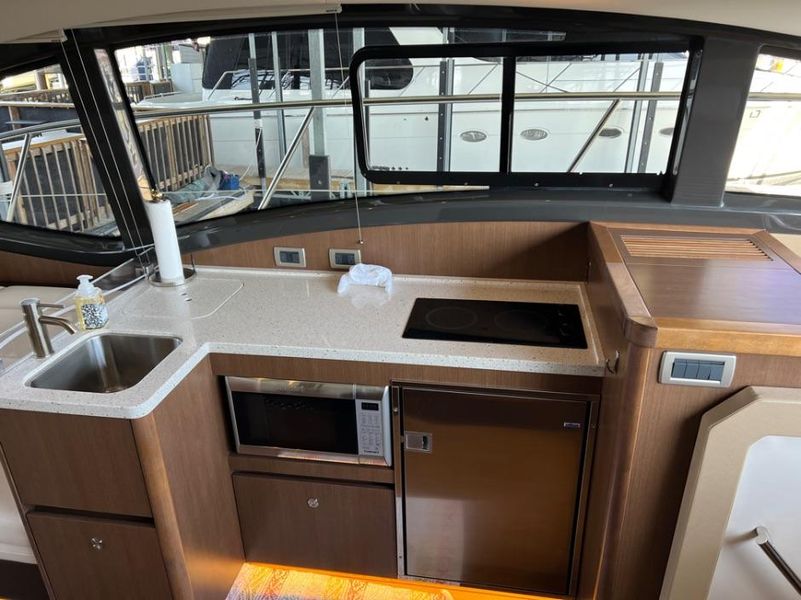 2016 Sea Ray 400 Sundancer