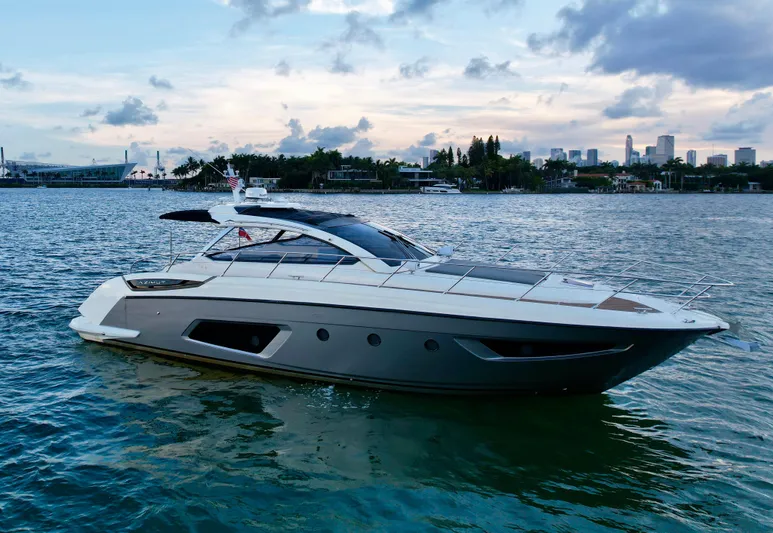 Amore Yacht Photos Pics 