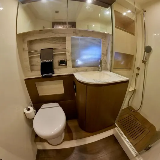 Amore Yacht Photos Pics 