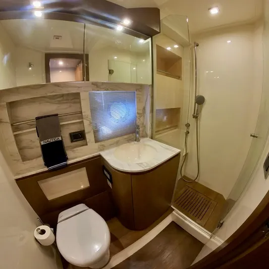 Amore Yacht Photos Pics 