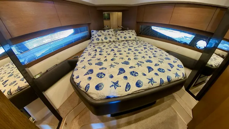 Amore Yacht Photos Pics 