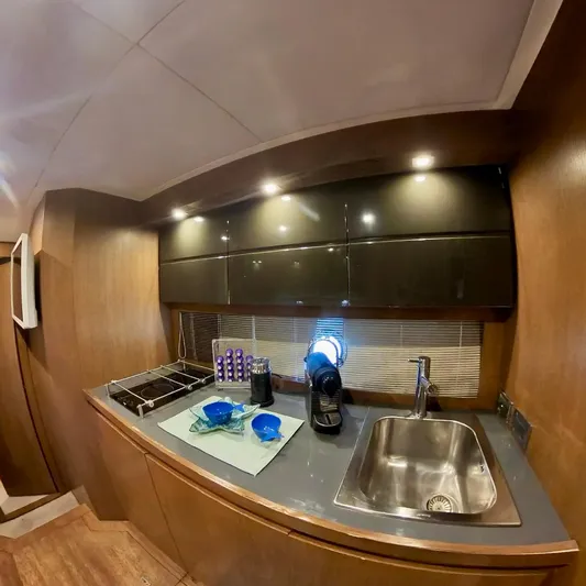 Amore Yacht Photos Pics 