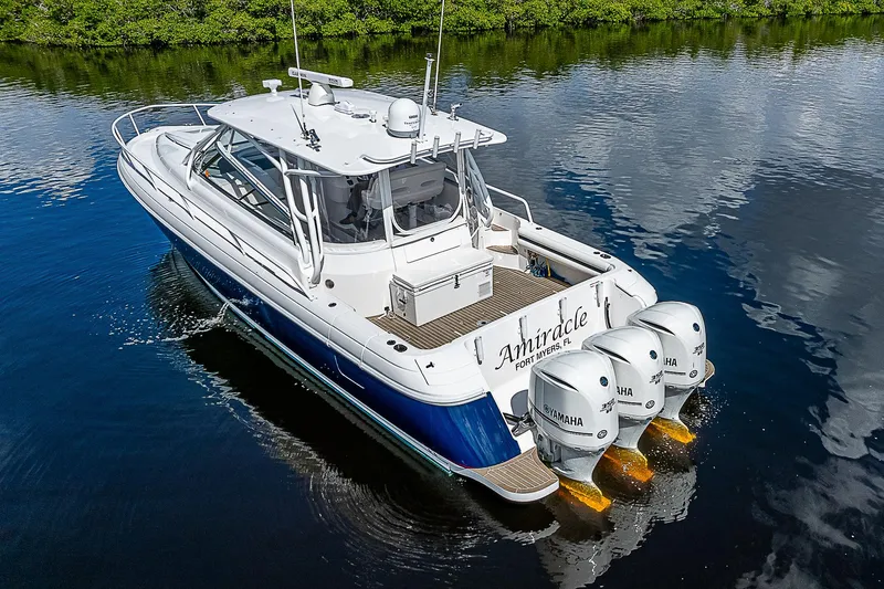 Amiracle Yacht Photos Pics 