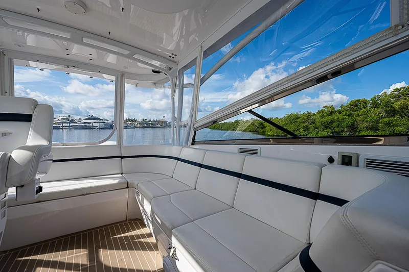 Amiracle Yacht Photos Pics 