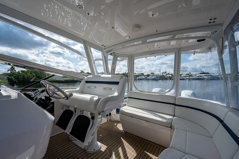 Amiracle Yacht Photos Pics 