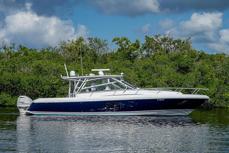 Amiracle Yacht Photos Pics 