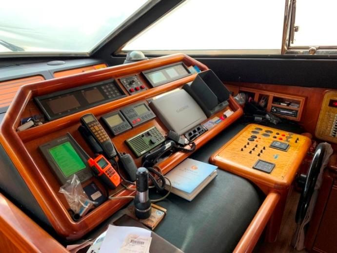 1994-78-9-ferretti-yachts-225
