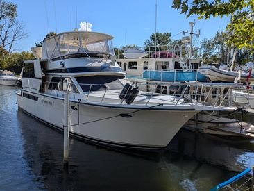 1989 55' Californian-55 Cockpit Motor Yacht Sarnia, ON, CA