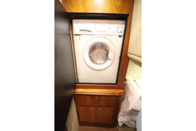  Yacht Photos Pics Washing machine in 2003 Cruisers Yachts 4450 Express Motoryacht.
